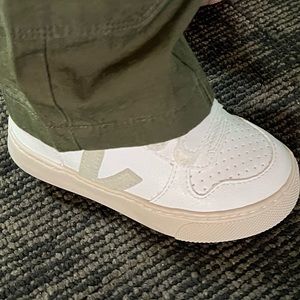 White veja sneakers worn once